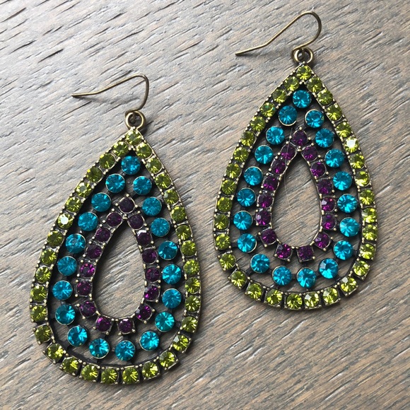Jewelry - Bling 2in Drop Earrings
Bundle 3 for $10